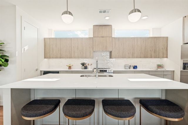 1311 Madrigal Parkway, Dallas, TX 75206