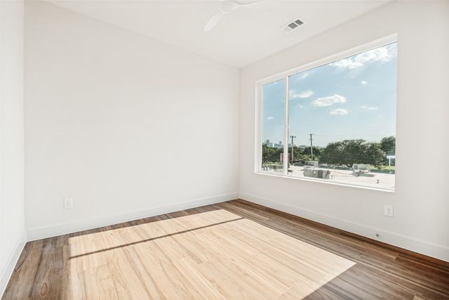 1311 Madrigal Parkway, Dallas, TX 75206