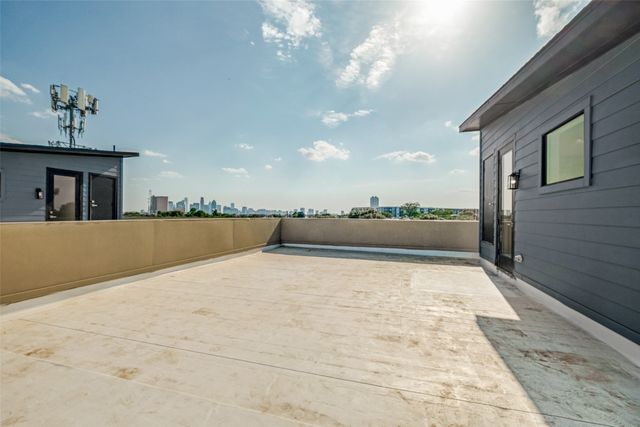 1311 Madrigal Parkway, Dallas, TX 75206