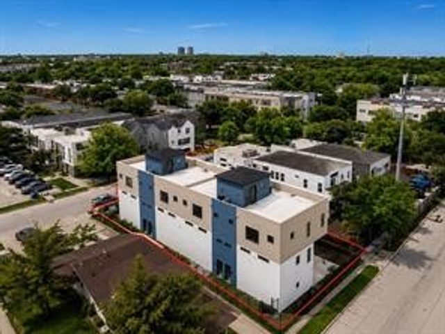 1311 Madrigal Parkway, Dallas, TX 75206