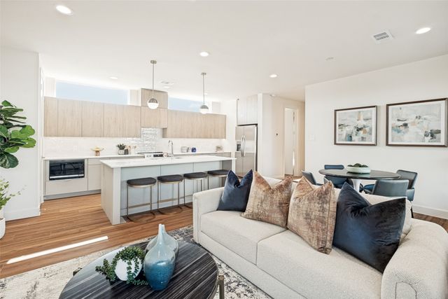 1311 Madrigal Parkway, Dallas, TX 75206