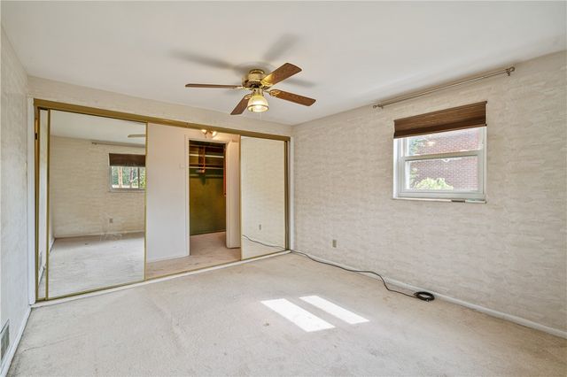 3931 Boulevard Dr, Squirrel Hill, PA 15217