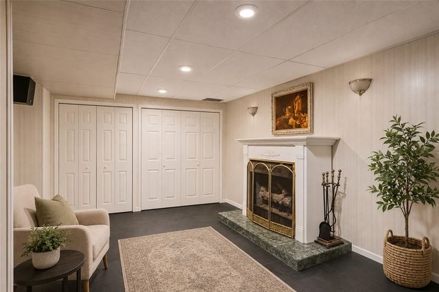 3931 Boulevard Dr, Squirrel Hill, PA 15217