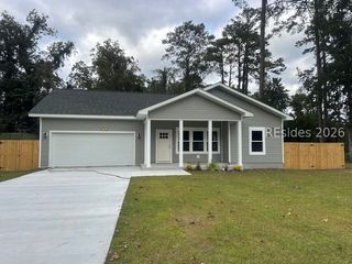 6032 Creek Rd, Beaufort, SC 29906