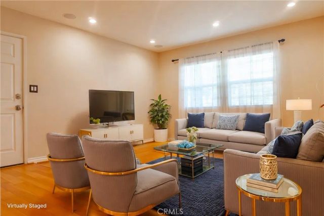 3610 KALSMAN Drive 2, Los Angeles, CA 90016