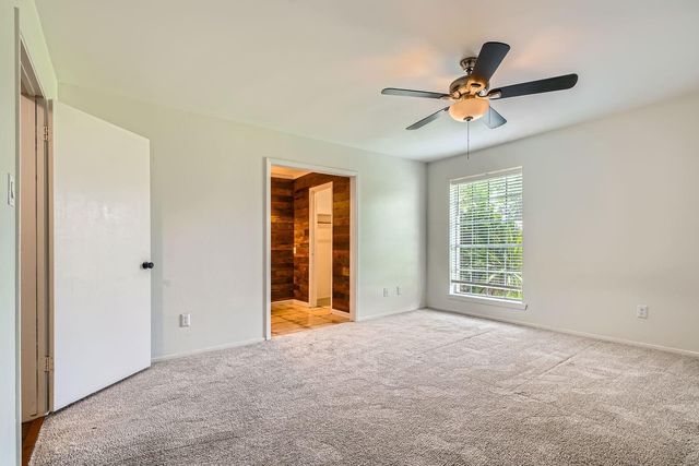 420 26th Avenue N, Texas City, TX 77590