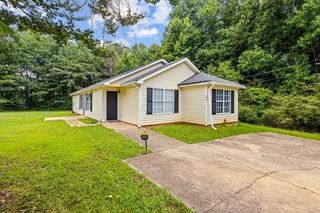 200 Pine Ridge Drive, Carrollton, GA 30117