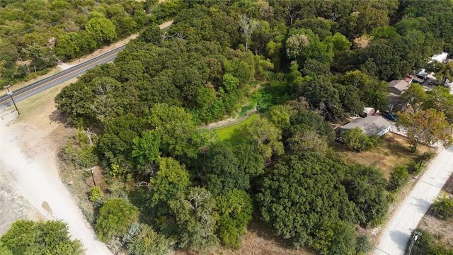 210 Vz County Road 3825, Wills Point, TX 75169