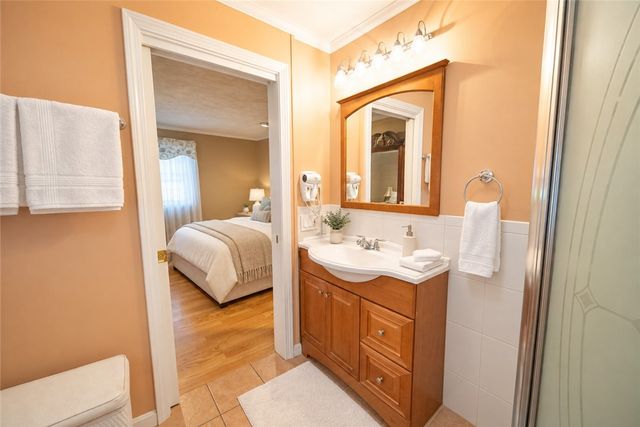 230 Oaklawn Avenue, Cranston, RI 02920