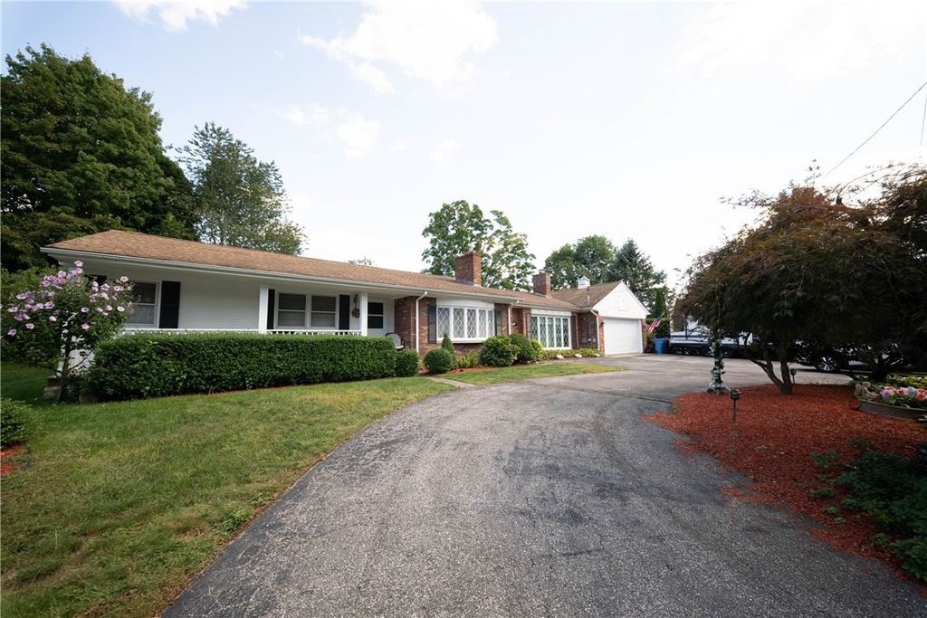 230 Oaklawn Avenue, Cranston, RI 02920