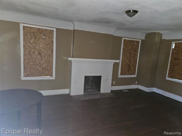 11299 Rosemary Street, Detroit, MI 48213