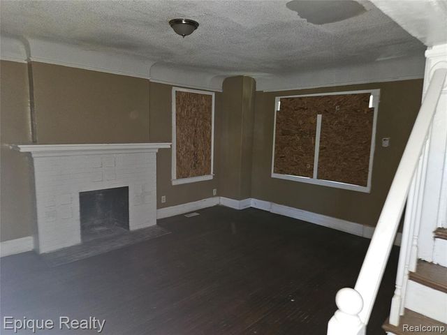 11299 Rosemary Street, Detroit, MI 48213