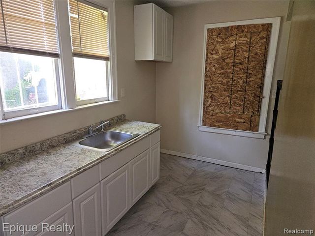 11299 Rosemary Street, Detroit, MI 48213