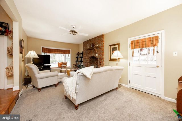 124 RUSSELL CIR, Collegeville, PA 19426