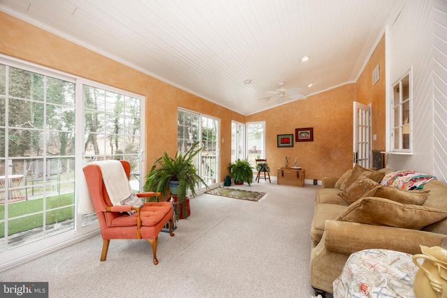 124 RUSSELL CIR, Collegeville, PA 19426