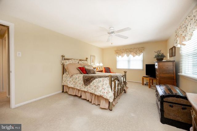 124 RUSSELL CIR, Collegeville, PA 19426