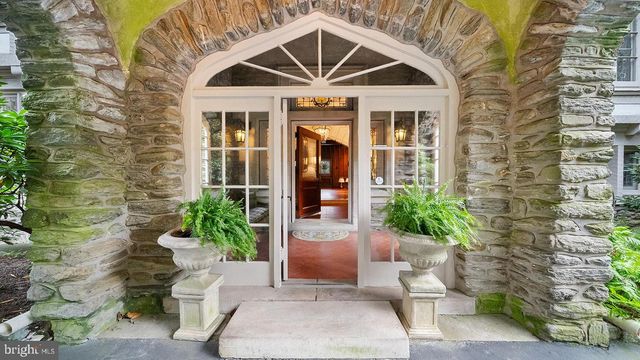 1717 WOODLAND RD, Abington, PA 19001