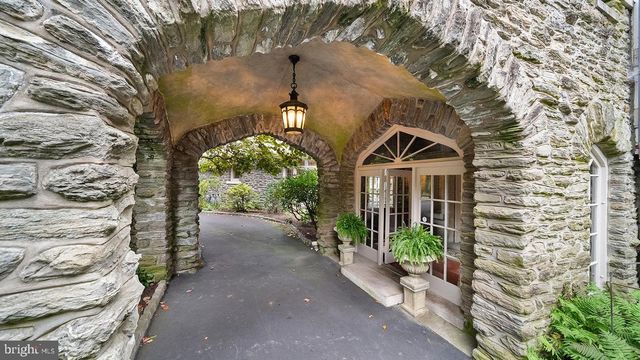 1717 WOODLAND RD, Abington, PA 19001