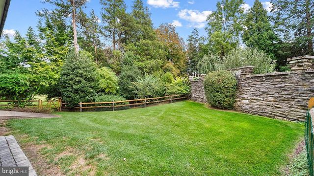 1717 WOODLAND RD, Abington, PA 19001