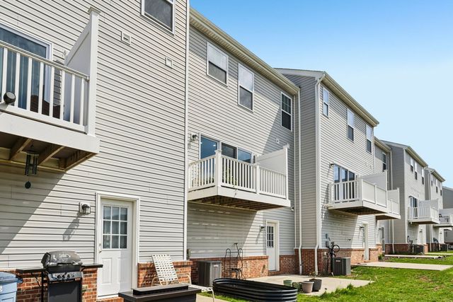 202 Faulk DRIVE, Marshall, PA 15086