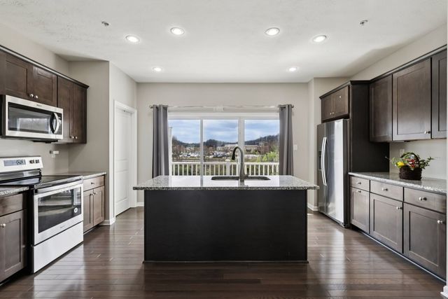 202 Faulk DRIVE, Marshall, PA 15086