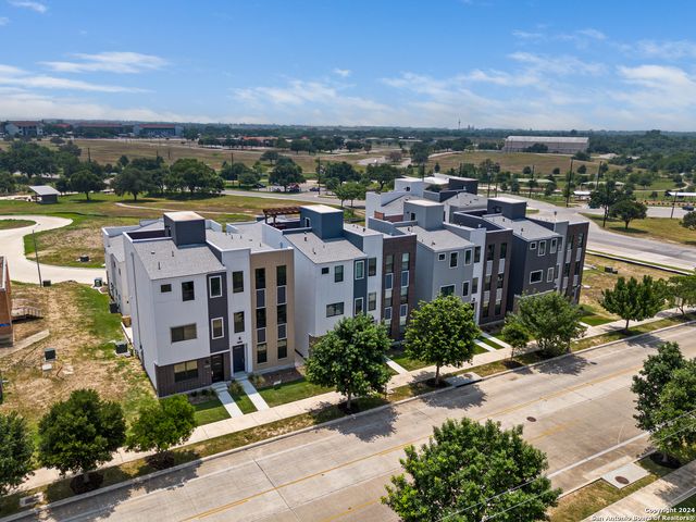 7924 Kennedy Hl Unit 2, San Antonio, TX 78235