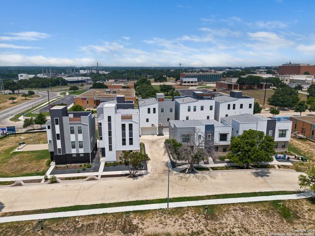 7924 Kennedy Hl Unit 2, San Antonio, TX 78235