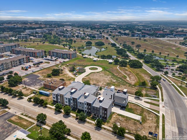 7924 Kennedy Hl Unit 2, San Antonio, TX 78235