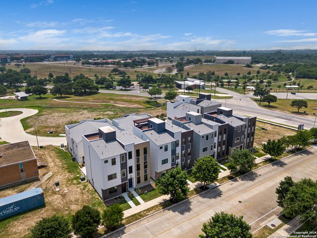 7924 Kennedy Hl Unit 2, San Antonio, TX 78235