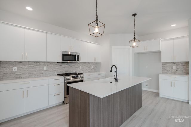 17607 N Boone Peak Ave, Nampa, ID 83687