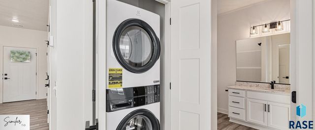 6217 S Hunt Pl Place, Sioux Falls, SD 57106