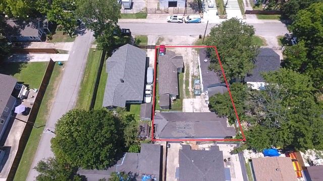 904 Panama Street, Houston, TX 77009