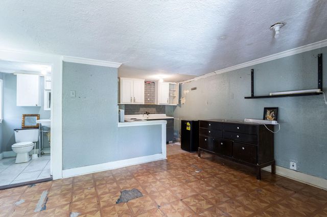 904 Panama Street, Houston, TX 77009