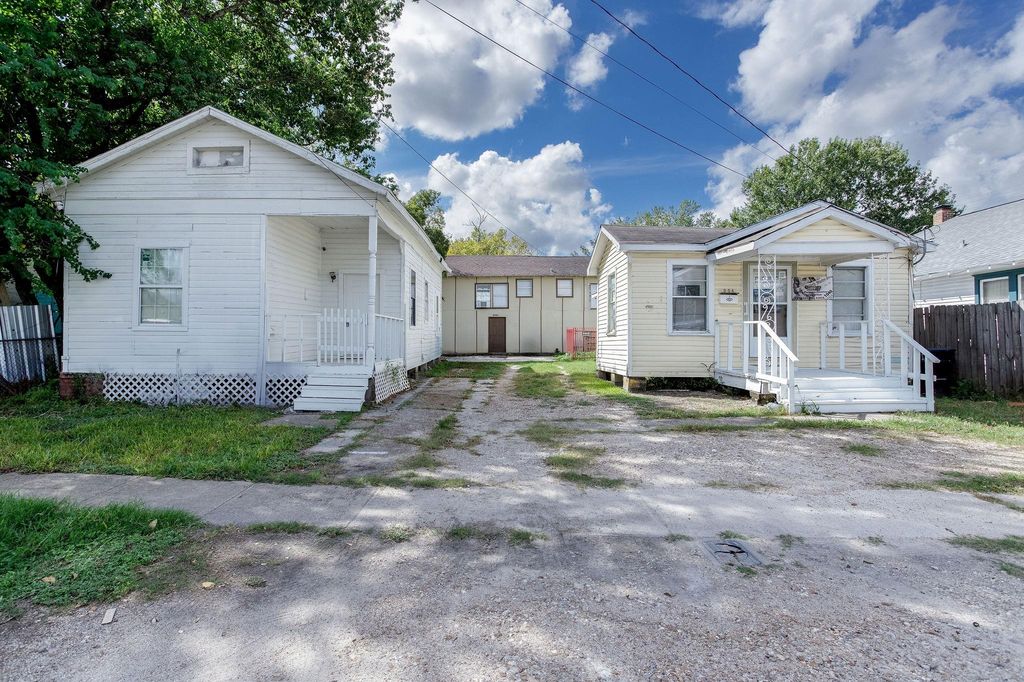 904 Panama Street, Houston, TX 77009