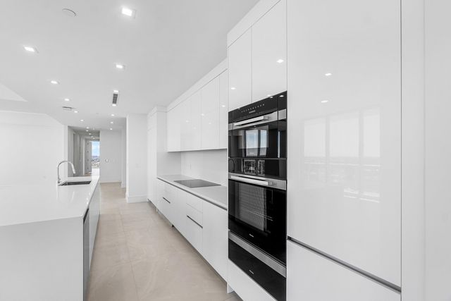 220 Lake Shore Drive 2012, Lake Park, FL 33403