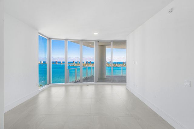 220 Lake Shore Drive 2012, Lake Park, FL 33403