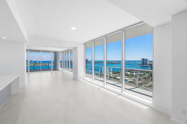 220 Lake Shore Drive 2012, Lake Park, FL 33403