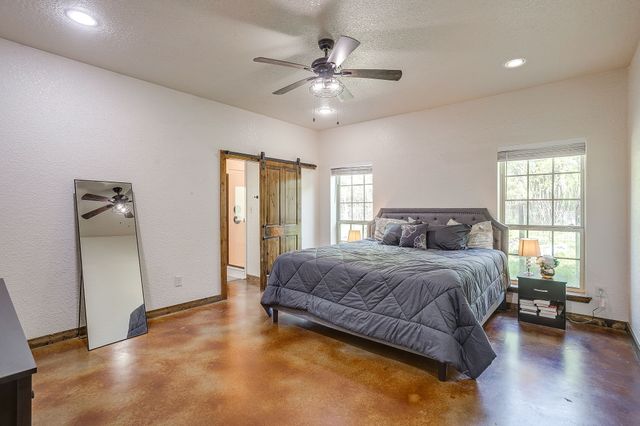 201 Curry Road, Waxahachie, TX 75167