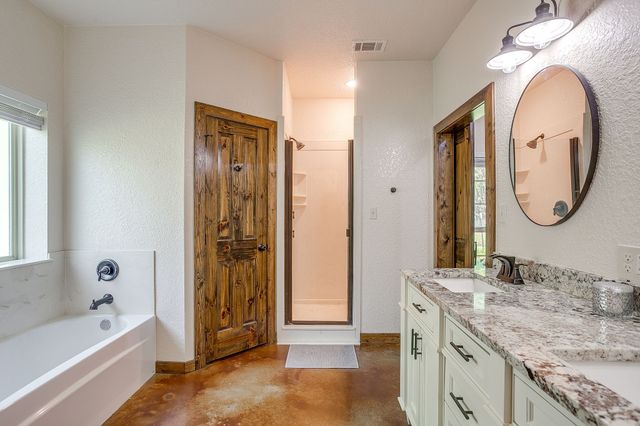 201 Curry Road, Waxahachie, TX 75167