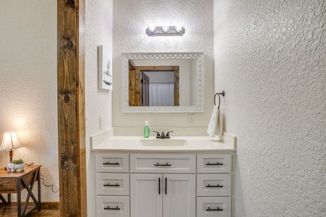 201 Curry Road, Waxahachie, TX 75167