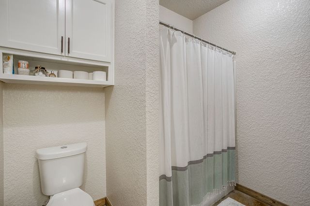 201 Curry Road, Waxahachie, TX 75167