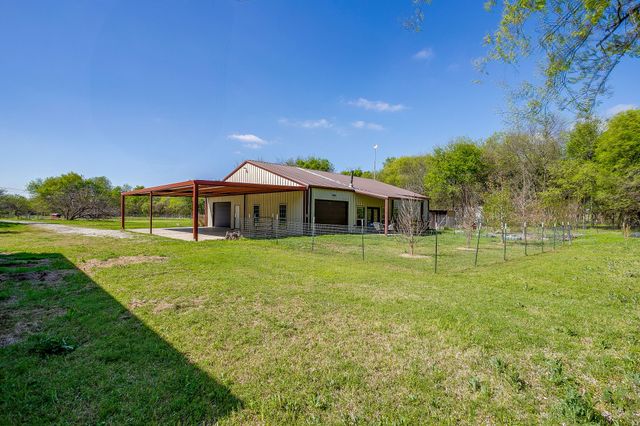 201 Curry Road, Waxahachie, TX 75167