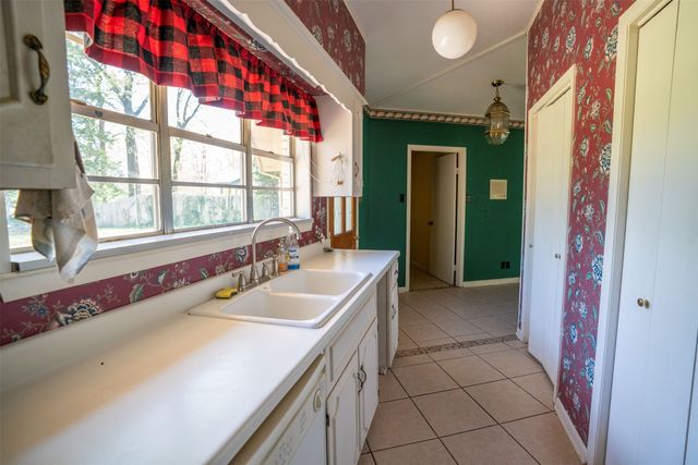 375 County Road 45080, Powderly, TX 75473