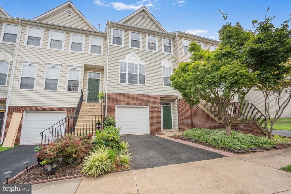14612 SEASONS DR, Centreville, VA 20120
