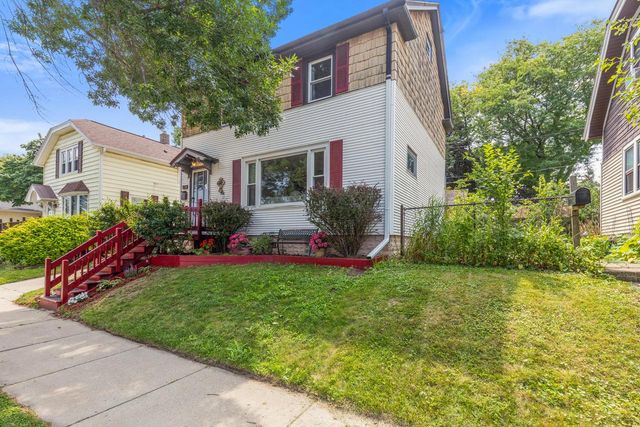 229 E Norwich STREET, Milwaukee, WI 53207