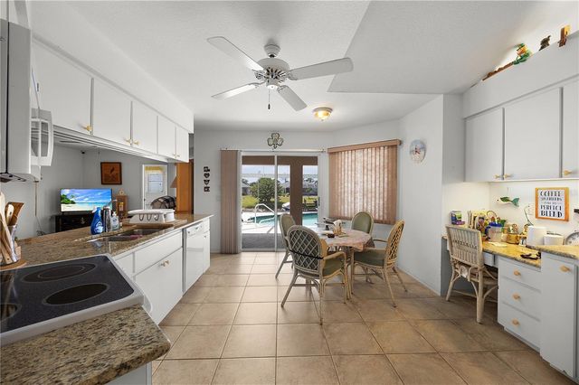 184 MARK TWAIN LANE, Rotonda West, FL 33947