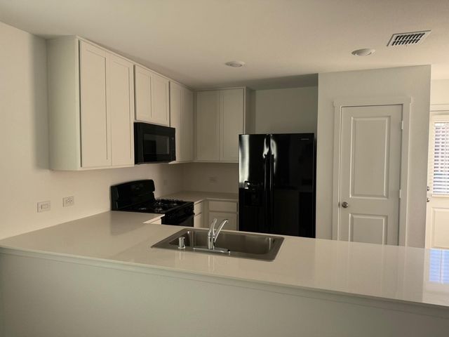 7505 Fenton Parkway, Pilot Point, TX 76258