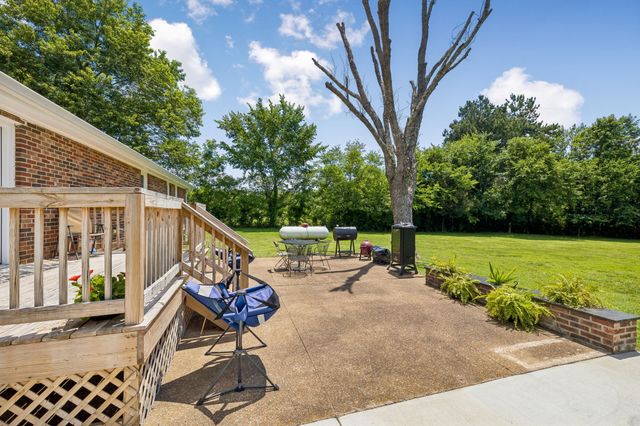 1105 Goose Bay Rd, Ashland City, TN 37015