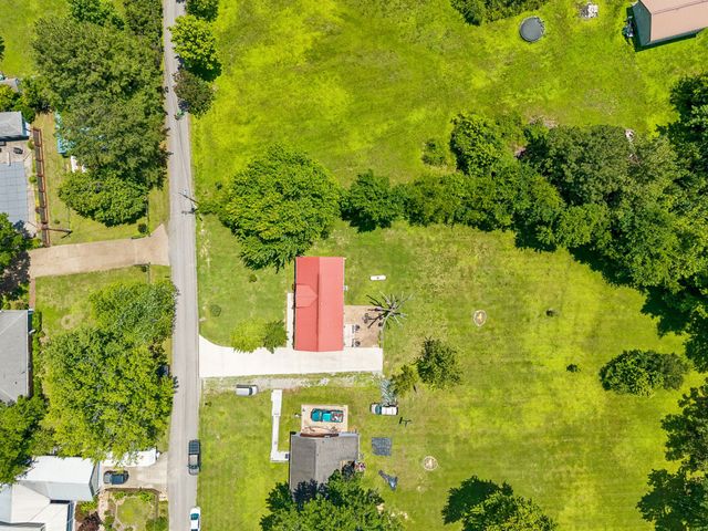 1105 Goose Bay Rd, Ashland City, TN 37015