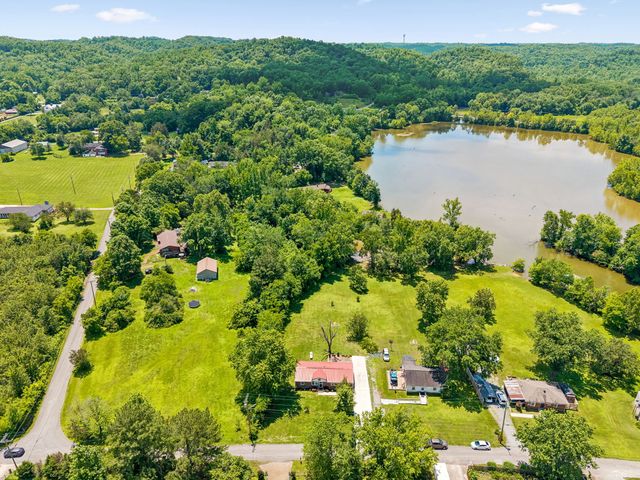 1105 Goose Bay Rd, Ashland City, TN 37015